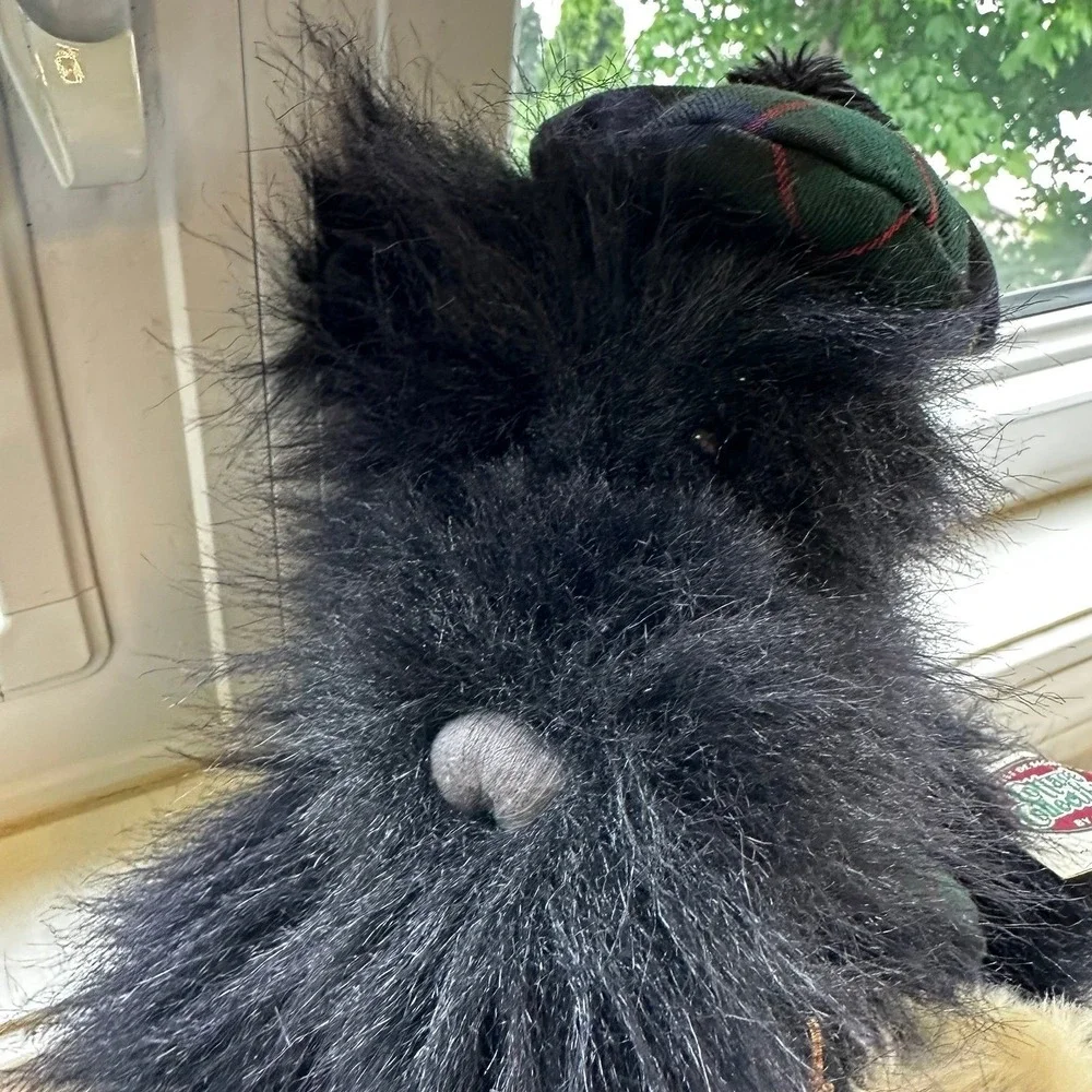 Ganz McKenzie Scottish Terrier plush retired new with tags